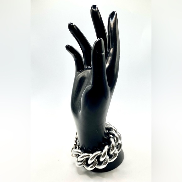 Vintage ERWIN PEARL SIGNED CHUNKY SATIN SILVER TONE RUNWAY CHAIN LINK BRACELET - Picture 2 of 9